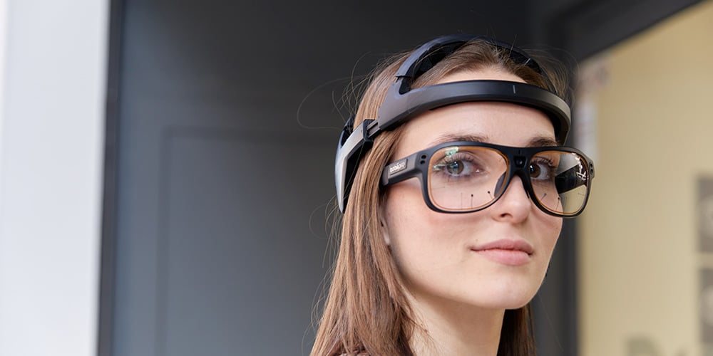 Eye-tracking glasses